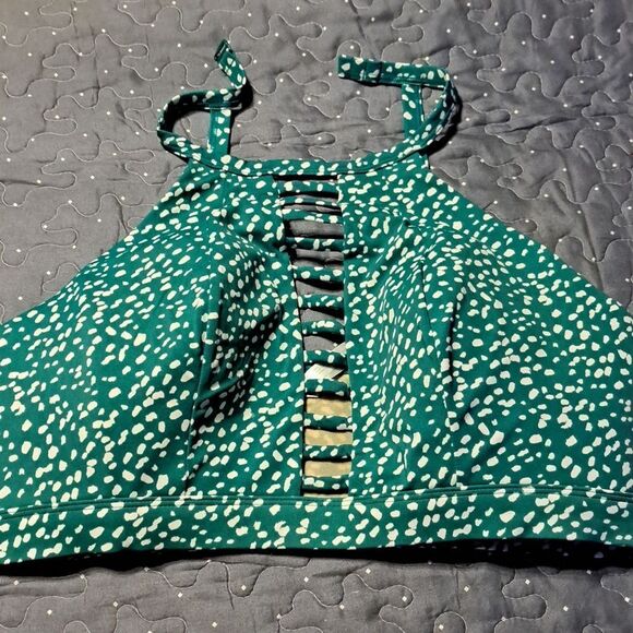 Cacique Other - SOLD cacique swim top size 18